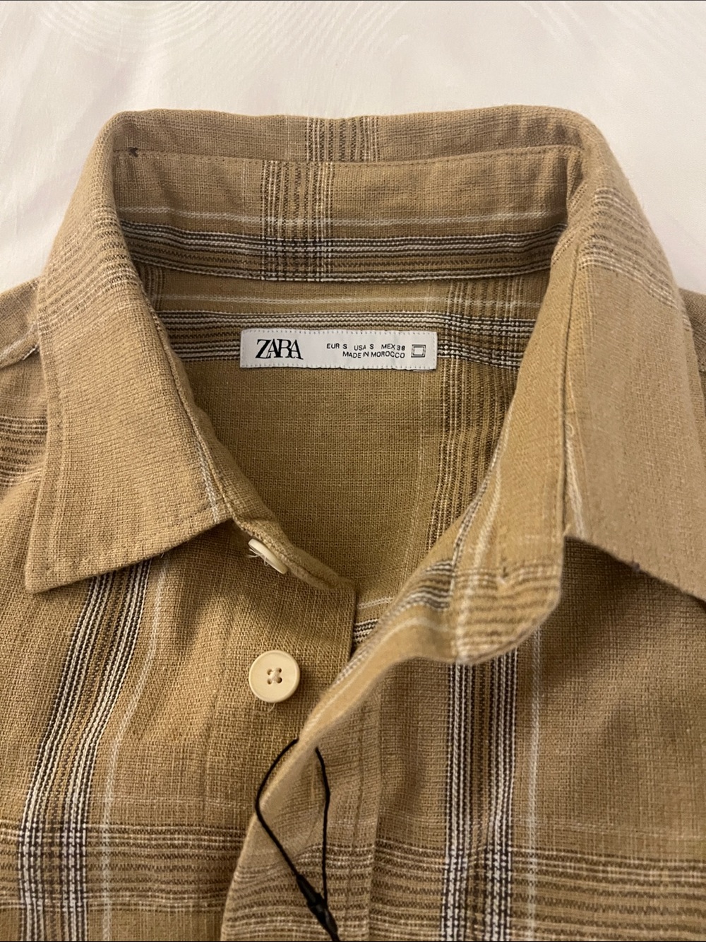Zara Men's Tan Plaid Long-Sleeve Button-Down Shirt with Gray Stripe - Picture 6 of 7